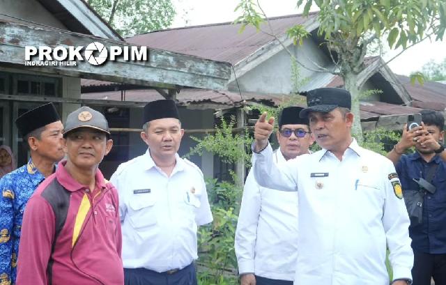 Pj Bupati Inhil Saksikan Pengerjaan Jalan Lingkungan