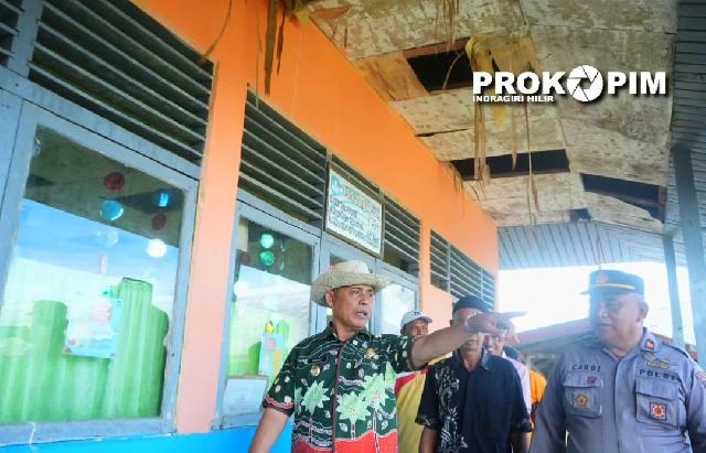 Benahi Fasilitas Pendidikan, Pj Bupati Inhil TurunTinjau SD Negeri 003 Enok
